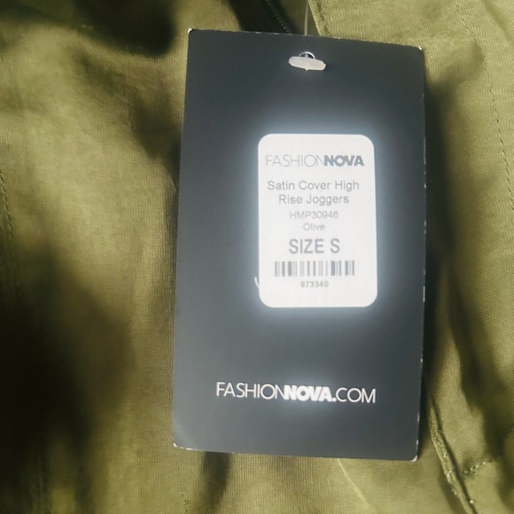 NWT✨ Satin High Rise Joggers - Picture 10 of 10